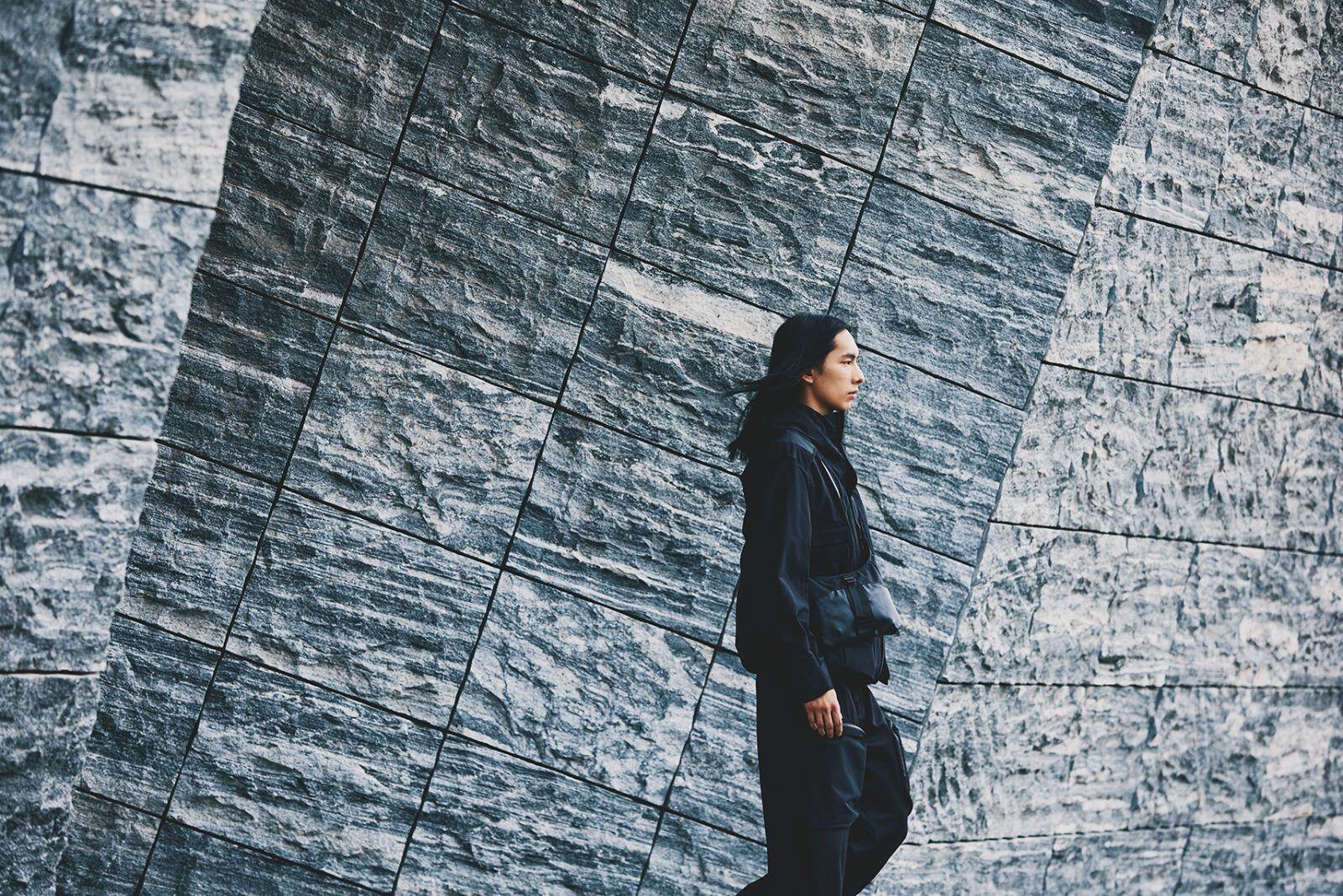 ブリーフィング×ホワイトマウンテニアリング“耐水ナイロン”軽量ショルダーバッグやサコッシュ｜写真11