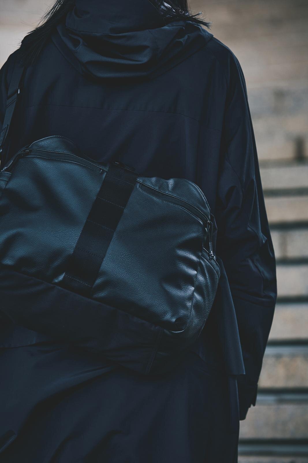 ブリーフィング×ホワイトマウンテニアリング“耐水ナイロン”軽量ショルダーバッグやサコッシュ｜写真27