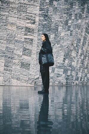 ブリーフィング×ホワイトマウンテニアリング“耐水ナイロン”軽量ショルダーバッグやサコッシュ｜写真10