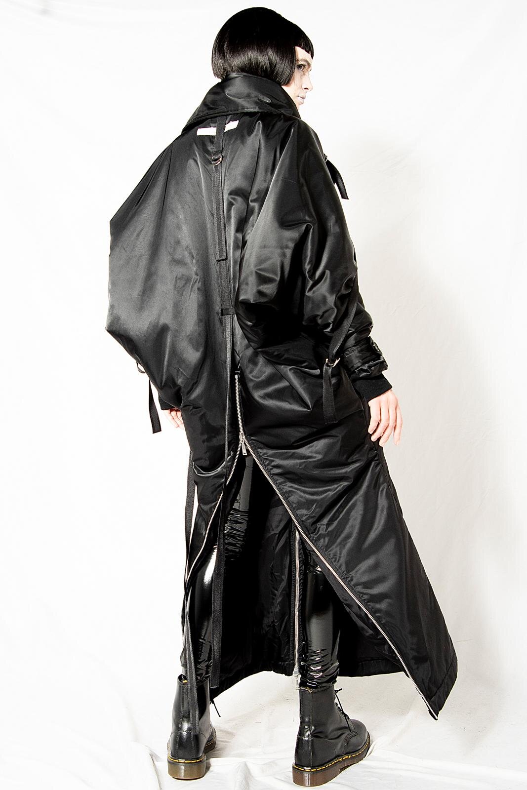 【alice auaa】2011s/s『Obscured』カタログ Alice Auaa black leather center zip and side buckles | Depop