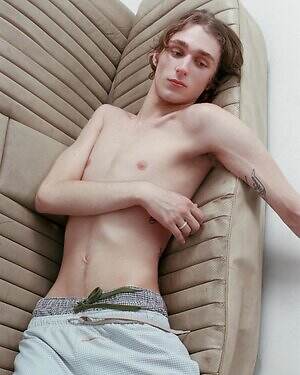 アベリア エドワード ゴーチャ(Abelia Edoward Goucha) 2024-25年秋冬ウィメンズ&メンズコレクション  - 写真7