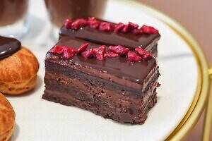 「ラ・メゾン・デュ・ショコラ」“世界初”カフェ併設コンセプトショップ、ニュウマン高輪にオープン