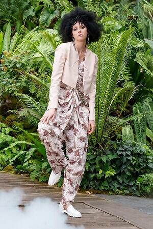 ヒロコ コシノ(HIROKO KOSHINO) 2026年春夏ウィメンズコレクション  - 写真19