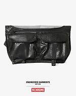 エンジニアド ガーメンツ×クロームのメッセンジャーバッグ、”クロコダイル革風”ボディで｜写真5