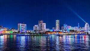 横浜みなとみらいのイルミネーション「ヨルノヨ2025」エリア一帯を包む光と音楽のショー｜写真1