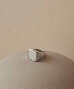 トムウッド“シルバー＆天然石虹色シェル”のリング、パリゴ限定で｜写真2