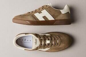 ホーガン“ミラノの歴史的建造物”着想メンズスニーカー、ブラウンスエードアッパーで