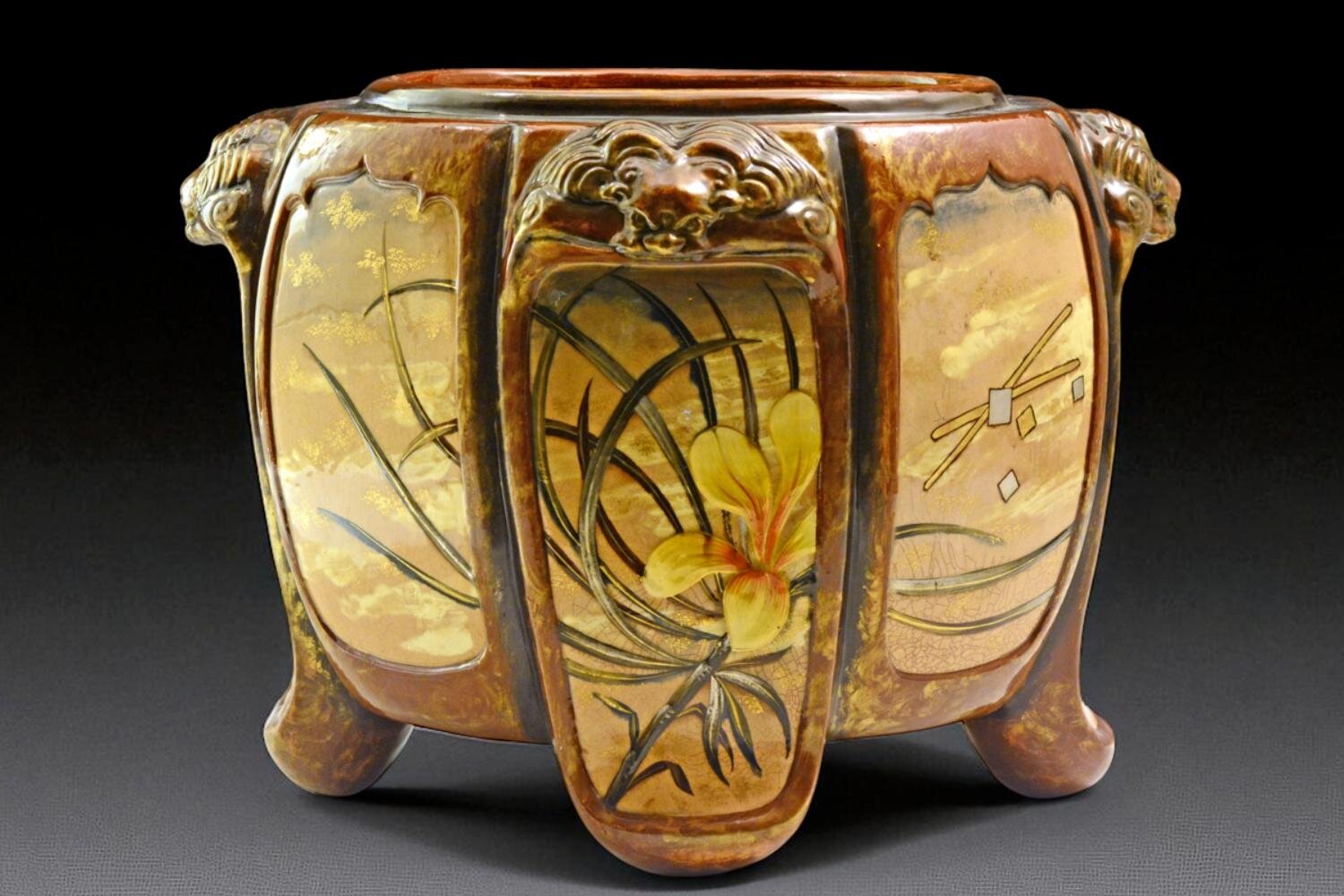 「ガラスと陶芸の美 エミール・ガレ展」自然モチーフやジャポニスムのデザイン、横浜・みらい美術館で