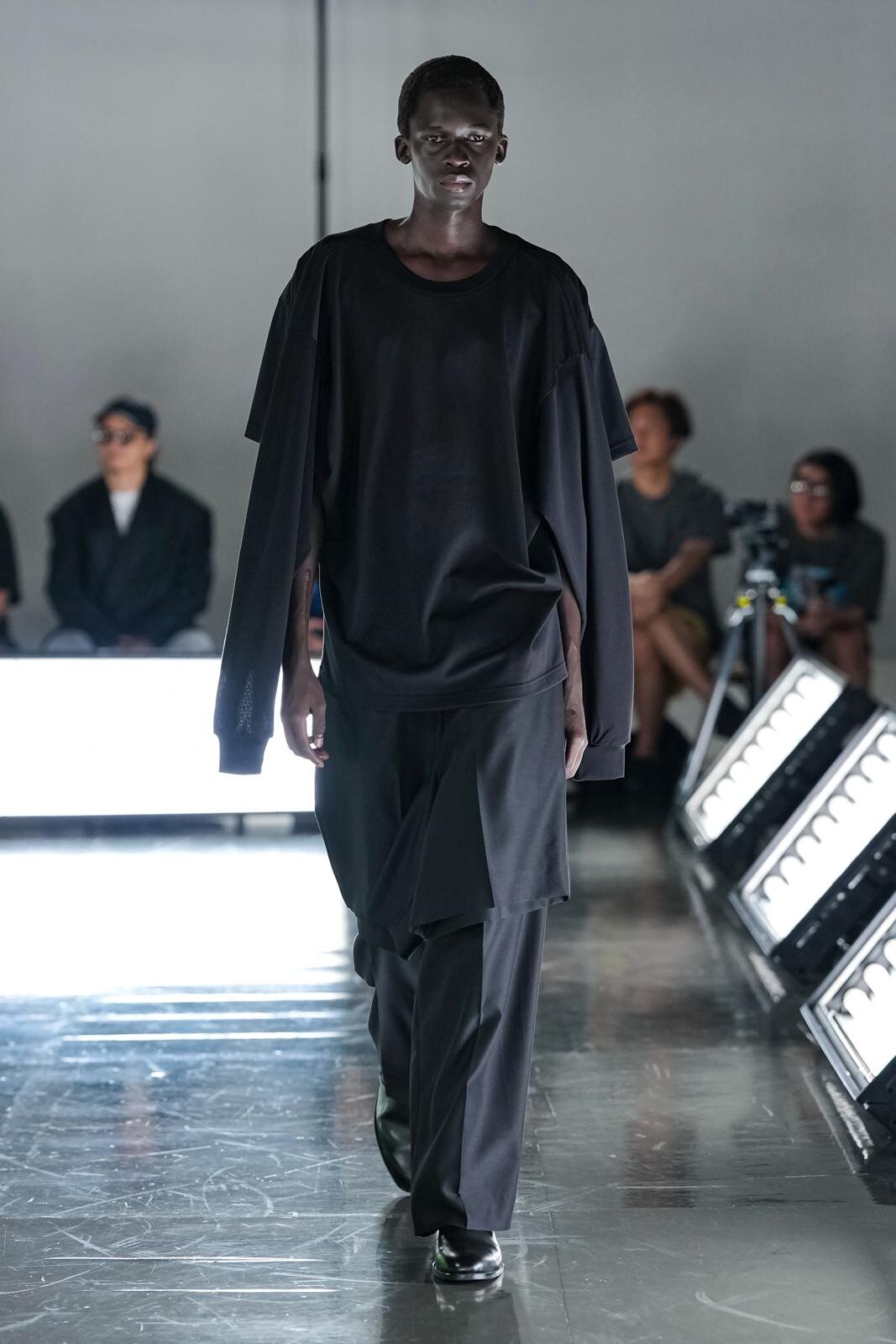 ディフォー(DDDD) 2026年春夏メンズコレクション  - 写真1