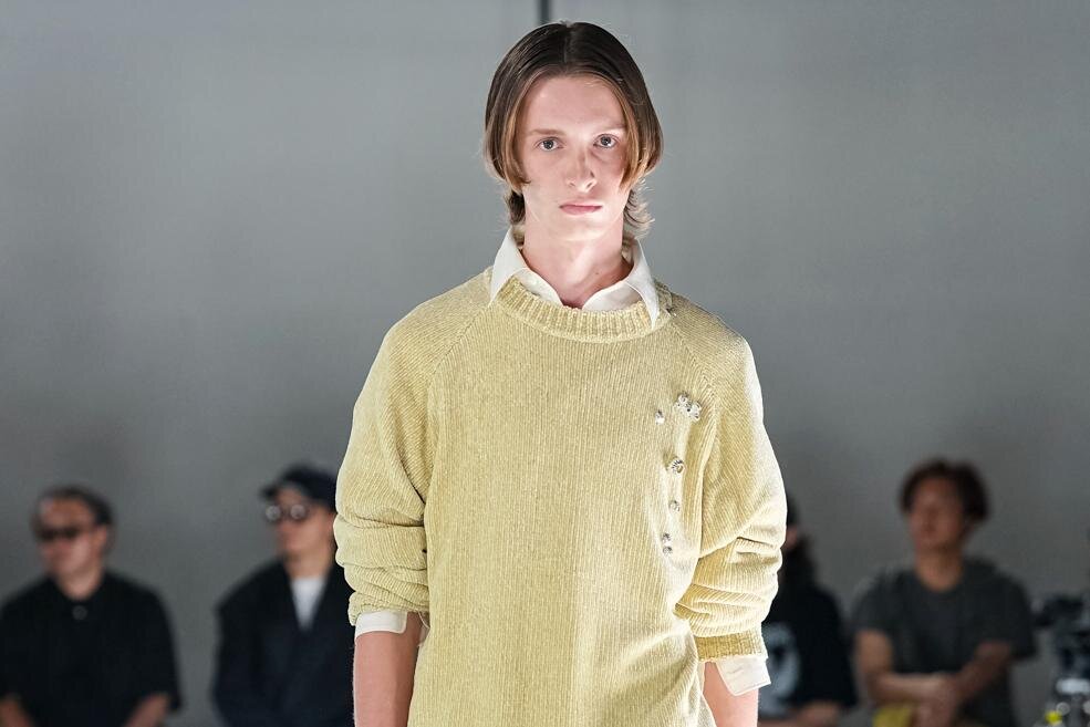 DDDD 2026年春夏メンズコレクション - “構造”の探求、緊張感と緩やかさの間で