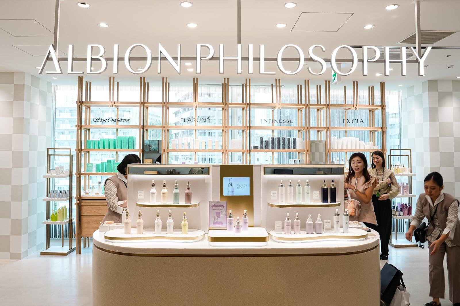 「ニュウマン高輪」フロアガイド、約200店舗のうち“おすすめ”コスメ＆ファッション店舗はどこ？｜写真37