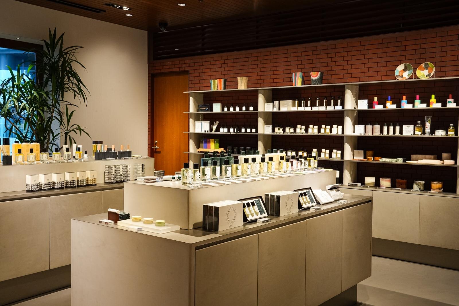 「ニュウマン高輪」フロアガイド、約200店舗のうち“おすすめ”コスメ＆ファッション店舗はどこ？｜写真50