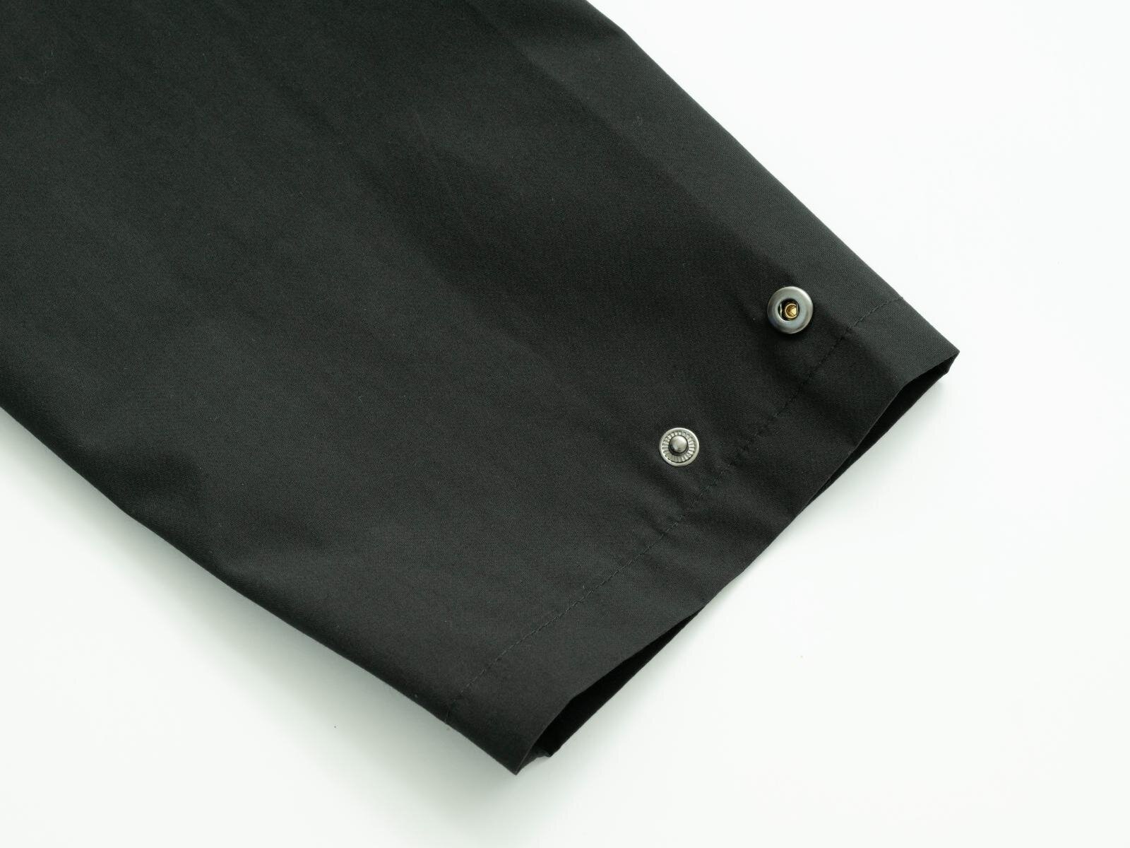 A.P.C.×ロンハーマン、“リフレクターロゴ”際立つコーチジャケット＆イージーパンツ｜写真6