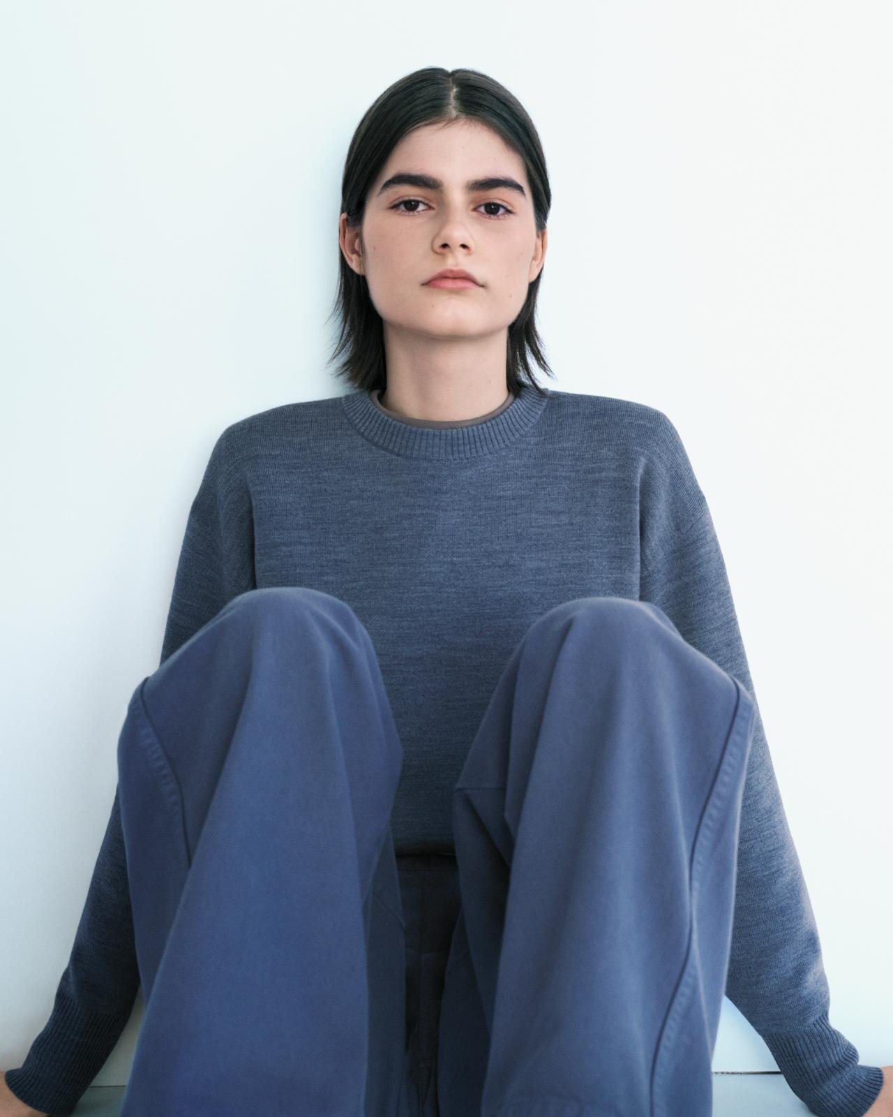 ユニクロ ユー25年秋冬ウィメンズウェア、ゆったりロングコート＆くすみブルーのカーブパンツなど｜写真71