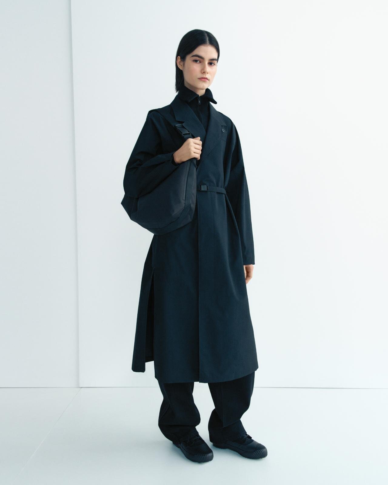 ユニクロ ユー25年秋冬ウィメンズウェア、ゆったりロングコート＆くすみブルーのカーブパンツなど｜写真74