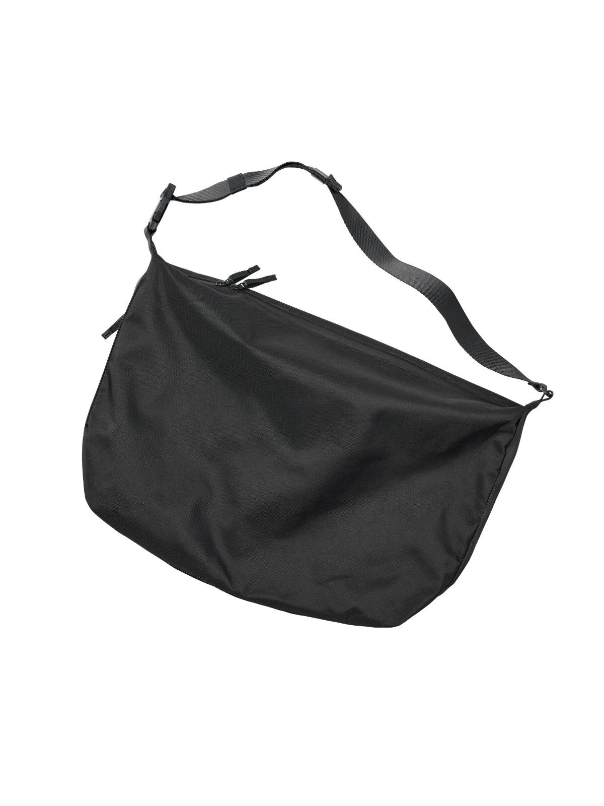 ユニクロ ユー25年秋冬メンズウェア、高機能ナイロンパーカ＆ハーフジップスウェットなど｜写真91