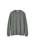 ユニクロ ユー25年秋冬メンズウェア、高機能ナイロンパーカ＆ハーフジップスウェットなど｜写真50