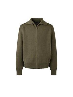 ユニクロ ユー25年秋冬メンズウェア、高機能ナイロンパーカ＆ハーフジップスウェットなど｜写真77