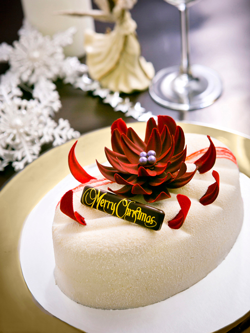カファレルが贈るクリスマスケーキ - 雪原に咲く深紅の花をイメージしたケーキなど | 写真