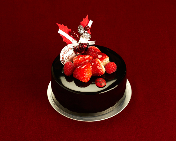 カファレルが贈るクリスマスケーキ - 雪原に咲く深紅の花をイメージしたケーキなど｜写真2