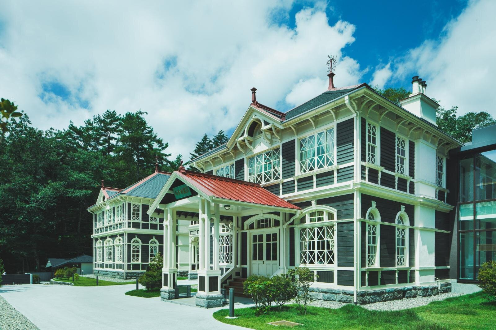 重要文化財｜軽井沢の“観光スポット”重要文化財「旧三笠ホテル」リニューアル、カフェスペースを新設