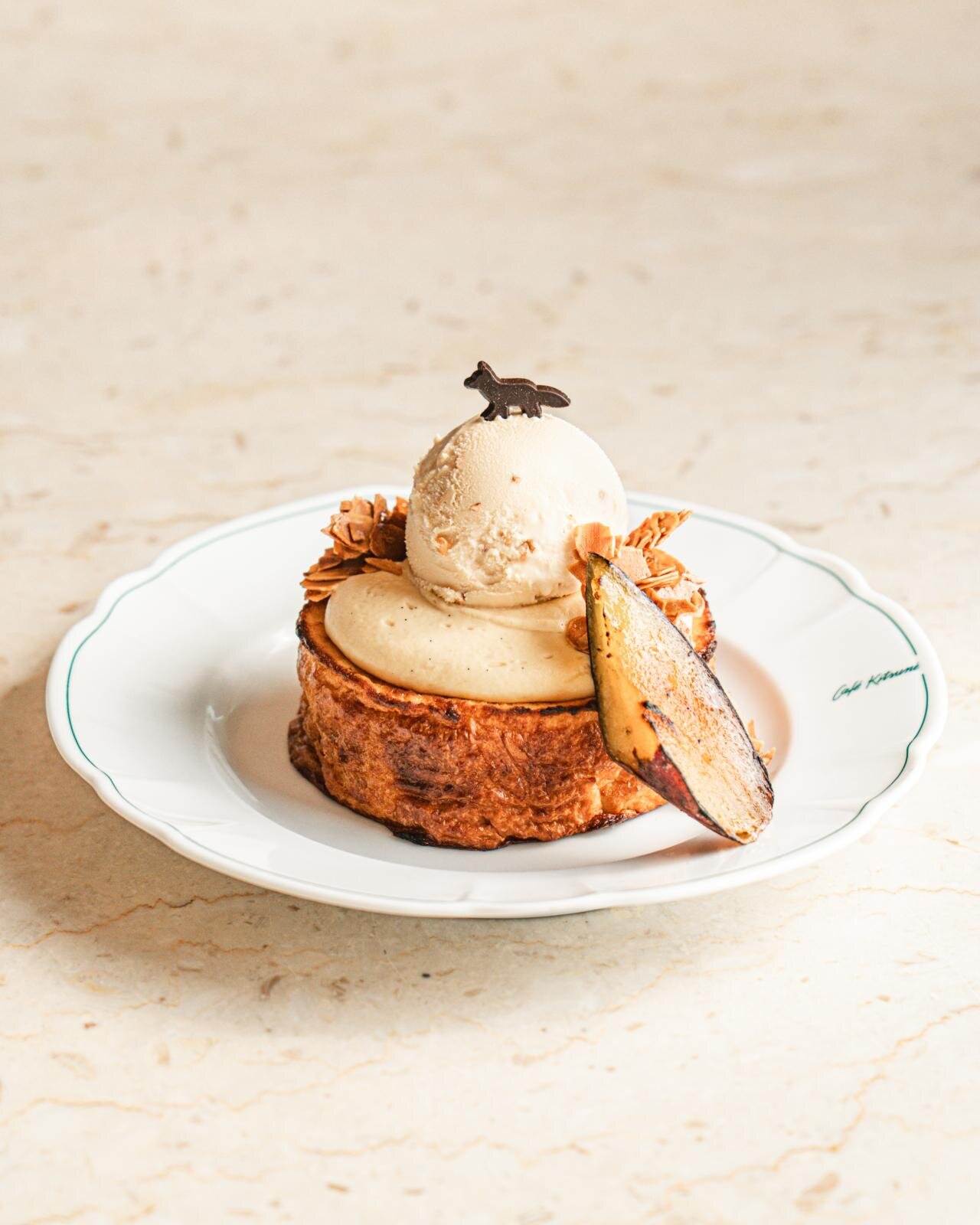 カフェ キツネ秋限定メニュー、“黒ごま尽くし”キツネ型ケーキ＆濃厚マロンショコラシェイクなど｜写真2