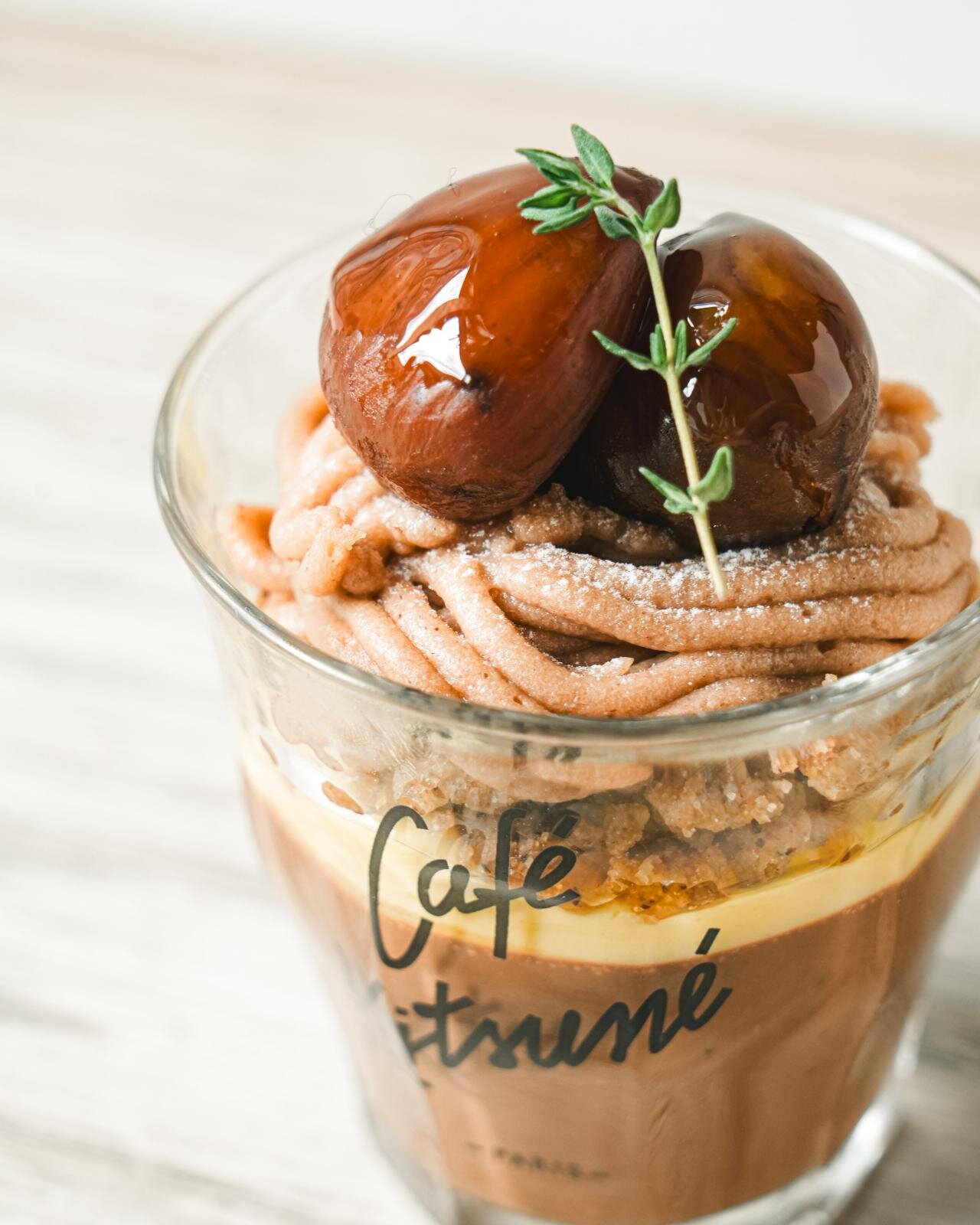 カフェ キツネ秋限定メニュー、“黒ごま尽くし”キツネ型ケーキ＆濃厚マロンショコラシェイクなど｜写真5