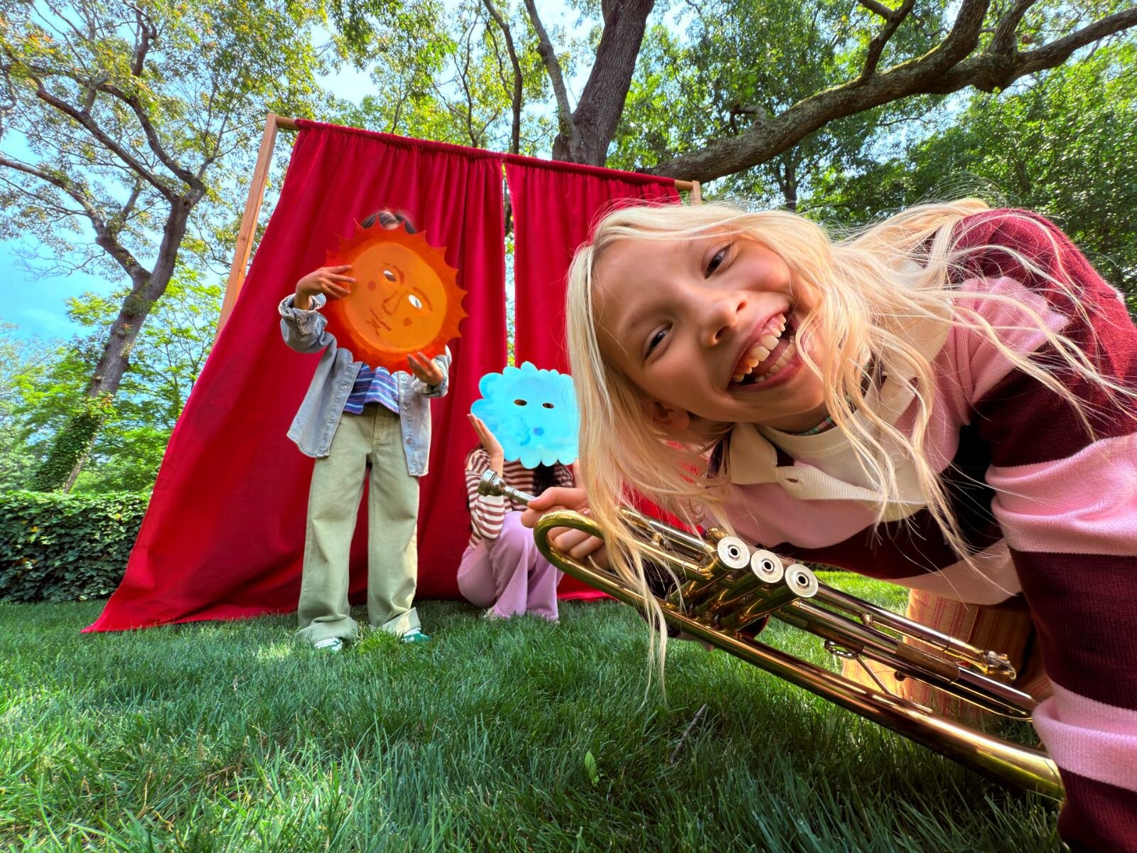 アップル「iPhone 17」ラベンダーやセージなど5色、セルフィーを撮りやすい新カメラ搭載｜写真5