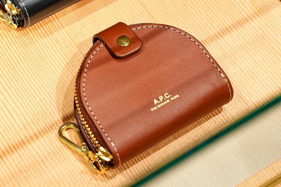 GAP×ニューエラ世界初コラボキャップ「1969」を刺繍で刻んだ創業