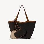 ザ・ロウ、幾何学フォルムのレザーショルダーバッグ＆“レザートリム”のキャンバストートバッグ｜写真3