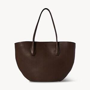 ザ・ロウ、幾何学フォルムのレザーショルダーバッグ＆“レザートリム”のキャンバストートバッグ｜写真2