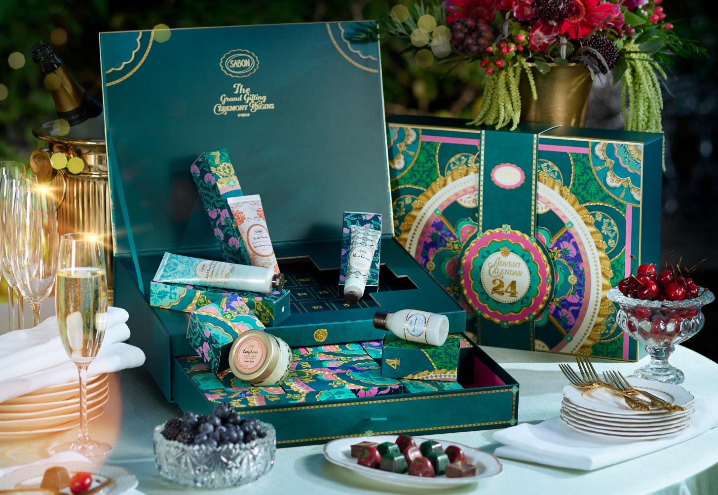 SABON25年クリスマスコフレ「アドベントカレンダー」ボディ・ハンド・ヘア・フェイスケアが1つに