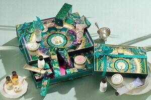 SABON25年クリスマスコフレ「アドベントカレンダー」ボディ・ハンド・ヘア・フェイスケアが1つに