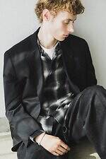 ブルックス ブラザーズのアダム エ ロペ限定“オールブラック”ブレザー、ボックスシルエットで｜写真4