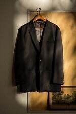 ブルックス ブラザーズのアダム エ ロペ限定“オールブラック”ブレザー、ボックスシルエットで｜写真1