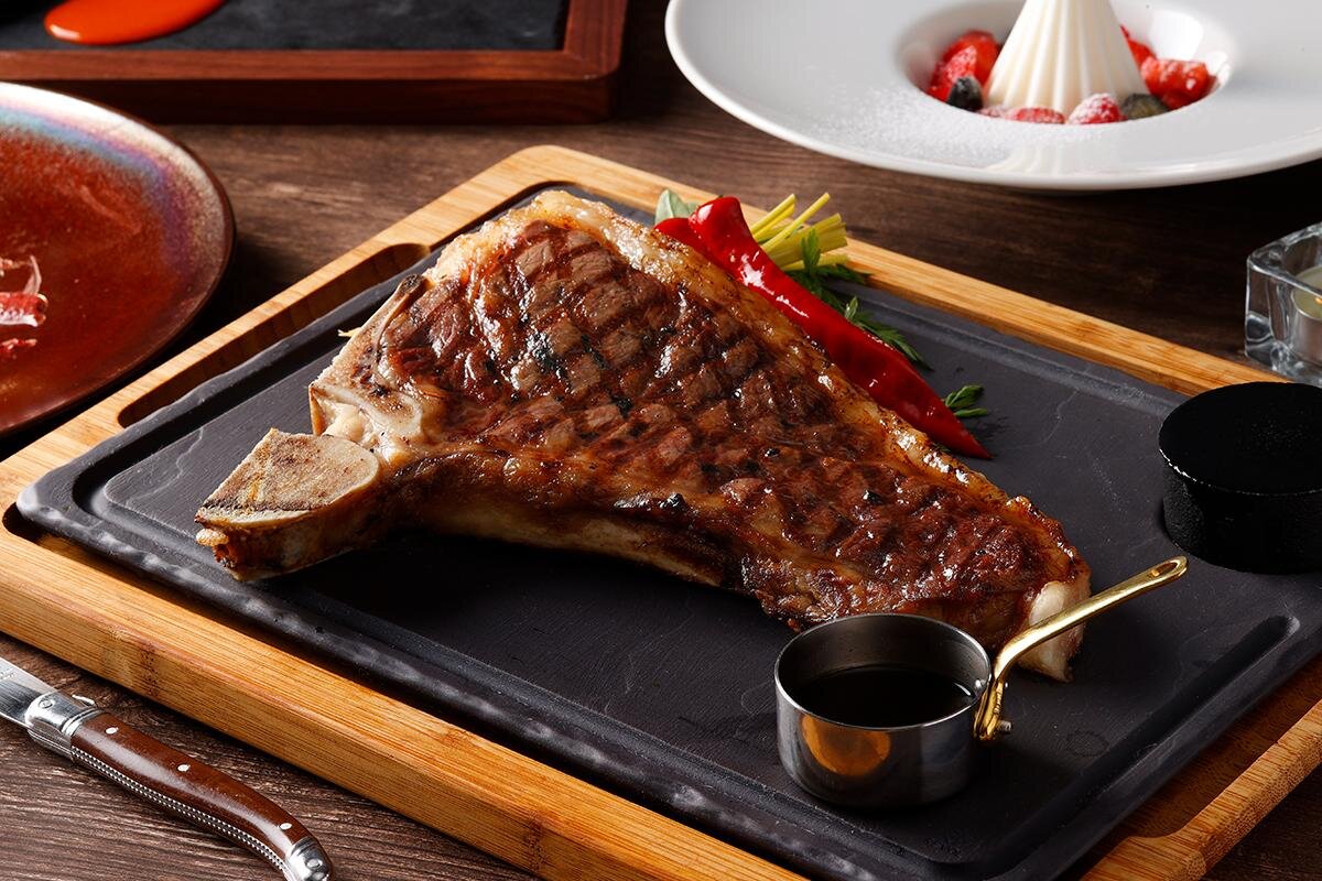 東京マリオットホテル25年クリスマスケーキ、まるで"バラ"ケーキ＆鮮やかレッドのブッシュドノエル｜写真14