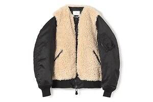 ハイクの米空軍着想“フェイクファー”MA-1ジャケット、ブラック×ベージュのバイカラーで