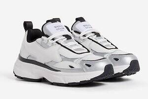 メゾン キツネ“フォックス”モチーフの25年秋冬スニーカー、オールホワイトやモノトーンの新色｜写真4