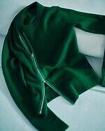 sacaiのカラーニット、幅広リブのカーディガン＆ダブルジップブルゾンも｜写真7