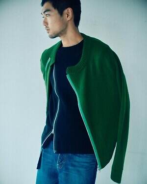 sacaiのカラーニット、幅広リブのカーディガン＆ダブルジップブルゾンも｜写真9