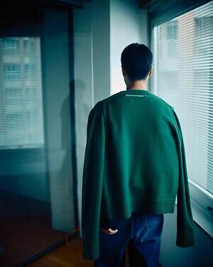 sacaiのカラーニット、幅広リブのカーディガン＆ダブルジップブルゾンも｜写真12