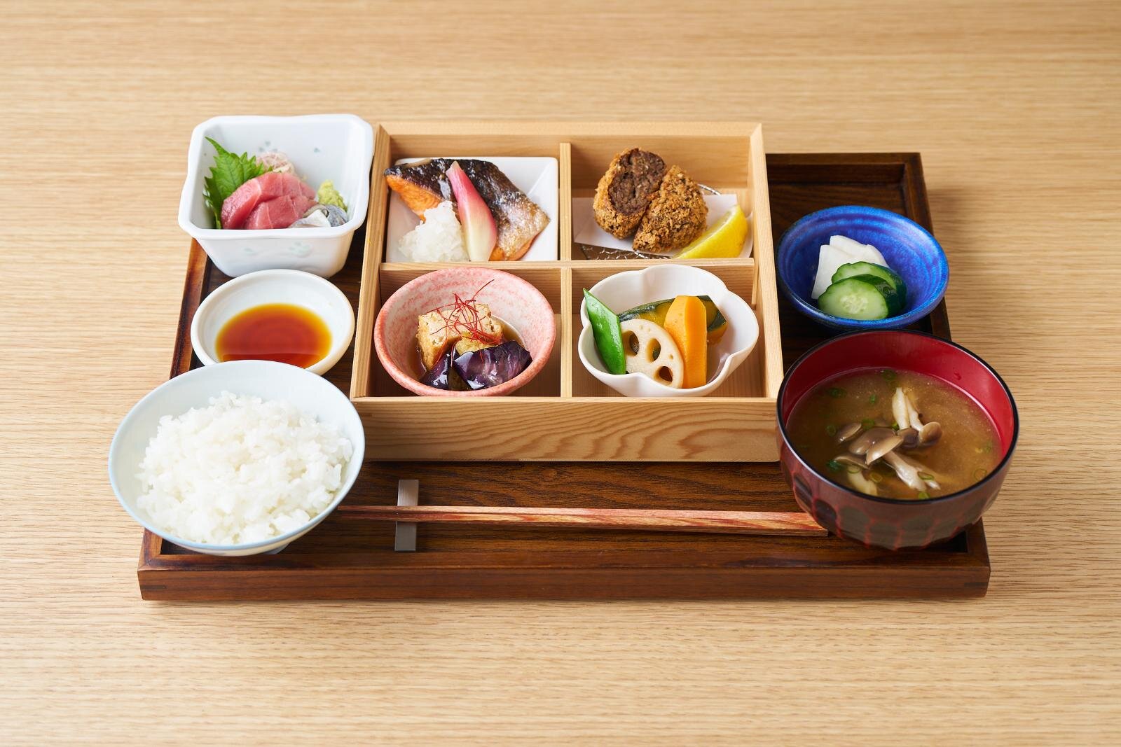 和食居酒屋「それがし」“初オールデイ営業”の新店舗が高輪に - 炭火焼魚＆御膳、スイーツを堪能｜写真10