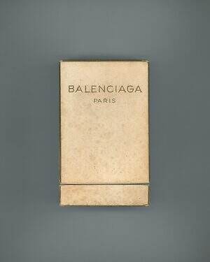 バレンシアガが10種のフレグランスコレクションを発表、メゾン初の香水を再構築｜写真2