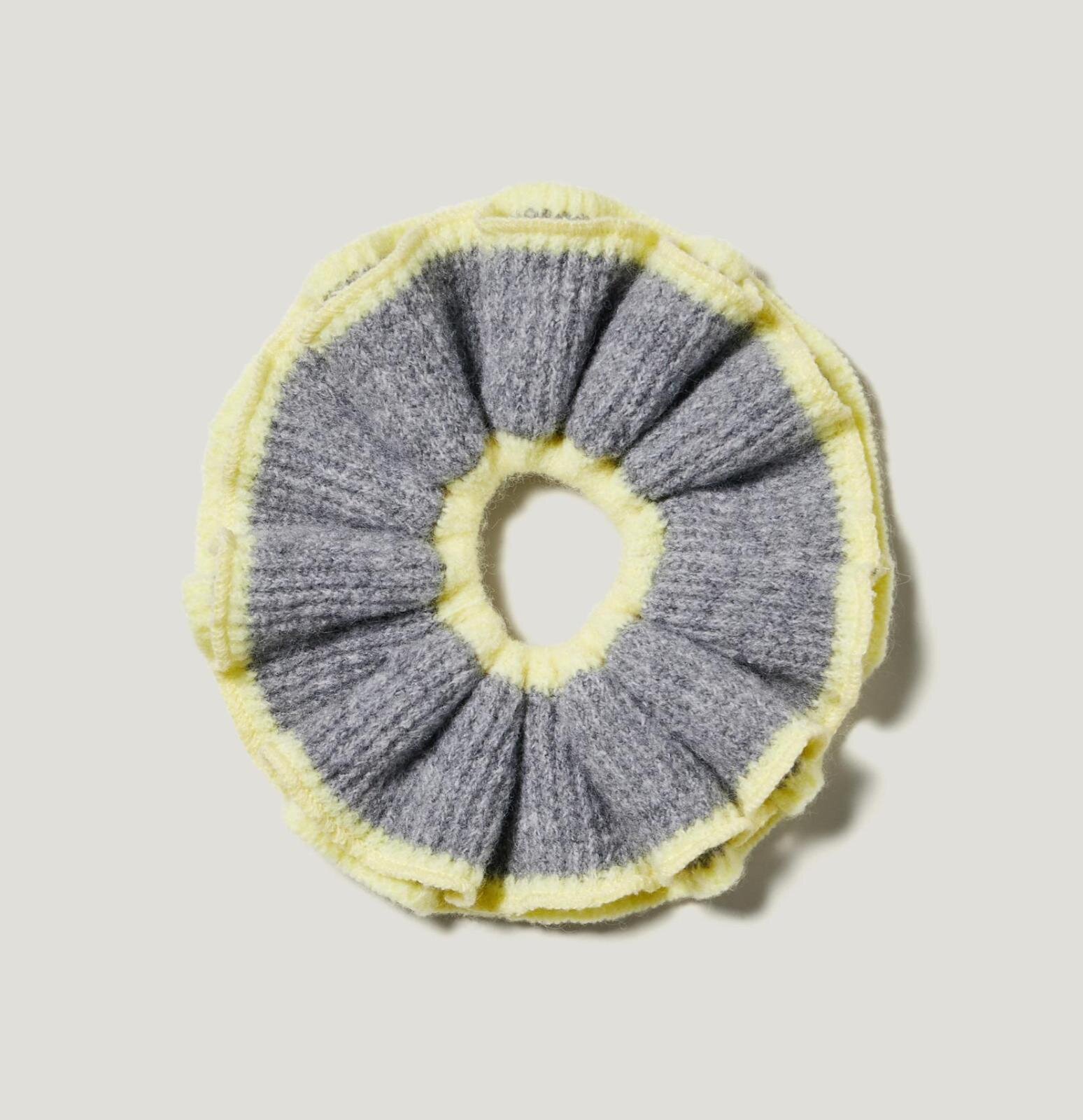 GU×ロク、“後ろギャザー”のショートトレンチコートやうさぎ柄ジャカードニット｜写真49