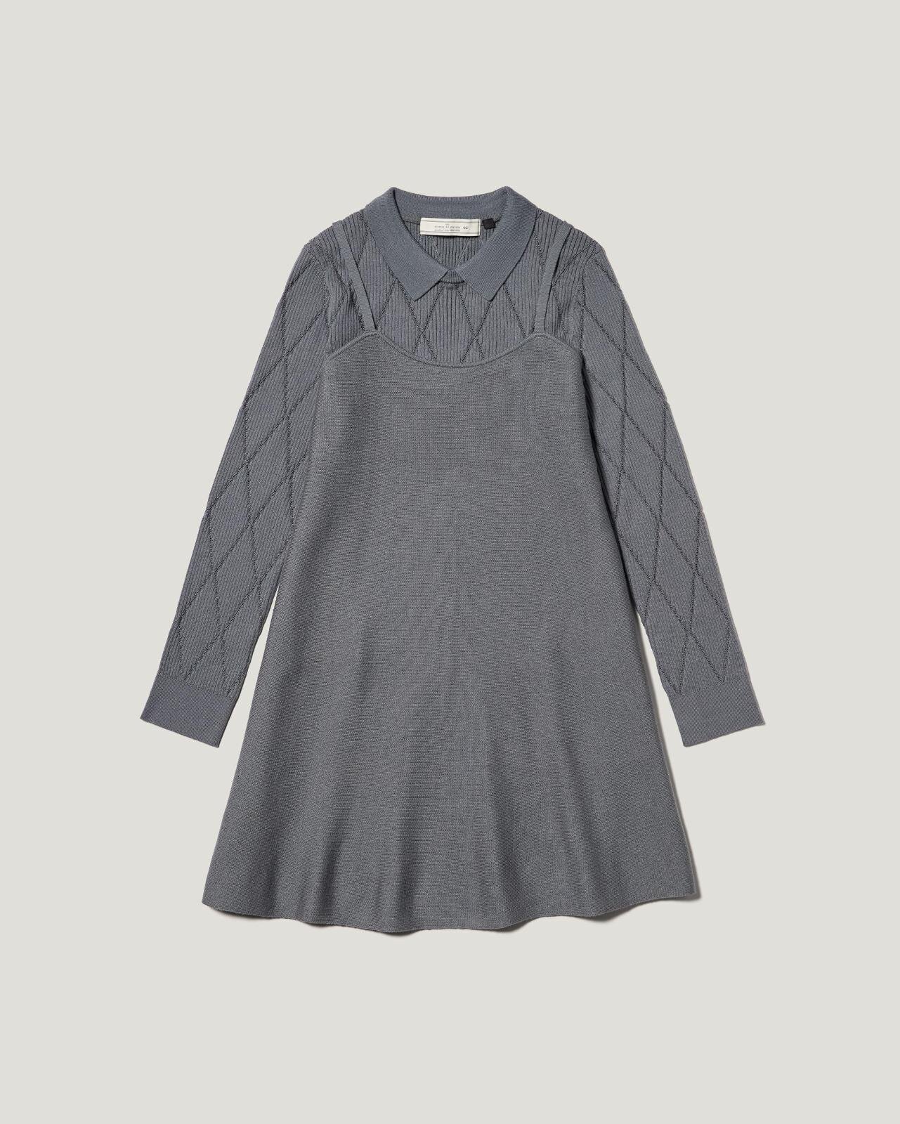 GU×ロク、“後ろギャザー”のショートトレンチコートやうさぎ柄ジャカードニット｜写真45