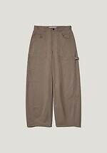 GU×ロク、“後ろギャザー”のショートトレンチコートやうさぎ柄ジャカードニット｜写真36