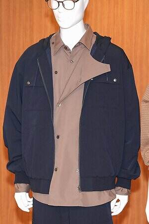 GU×ロク、“後ろギャザー”のショートトレンチコートやうさぎ柄ジャカードニット｜写真29