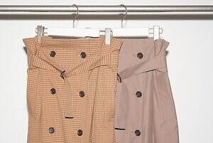 GU×ロク、“後ろギャザー”のショートトレンチコートやうさぎ柄ジャカードニット｜写真18