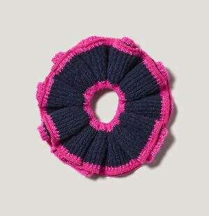 GU×ロク、“後ろギャザー”のショートトレンチコートやうさぎ柄ジャカードニット｜写真48