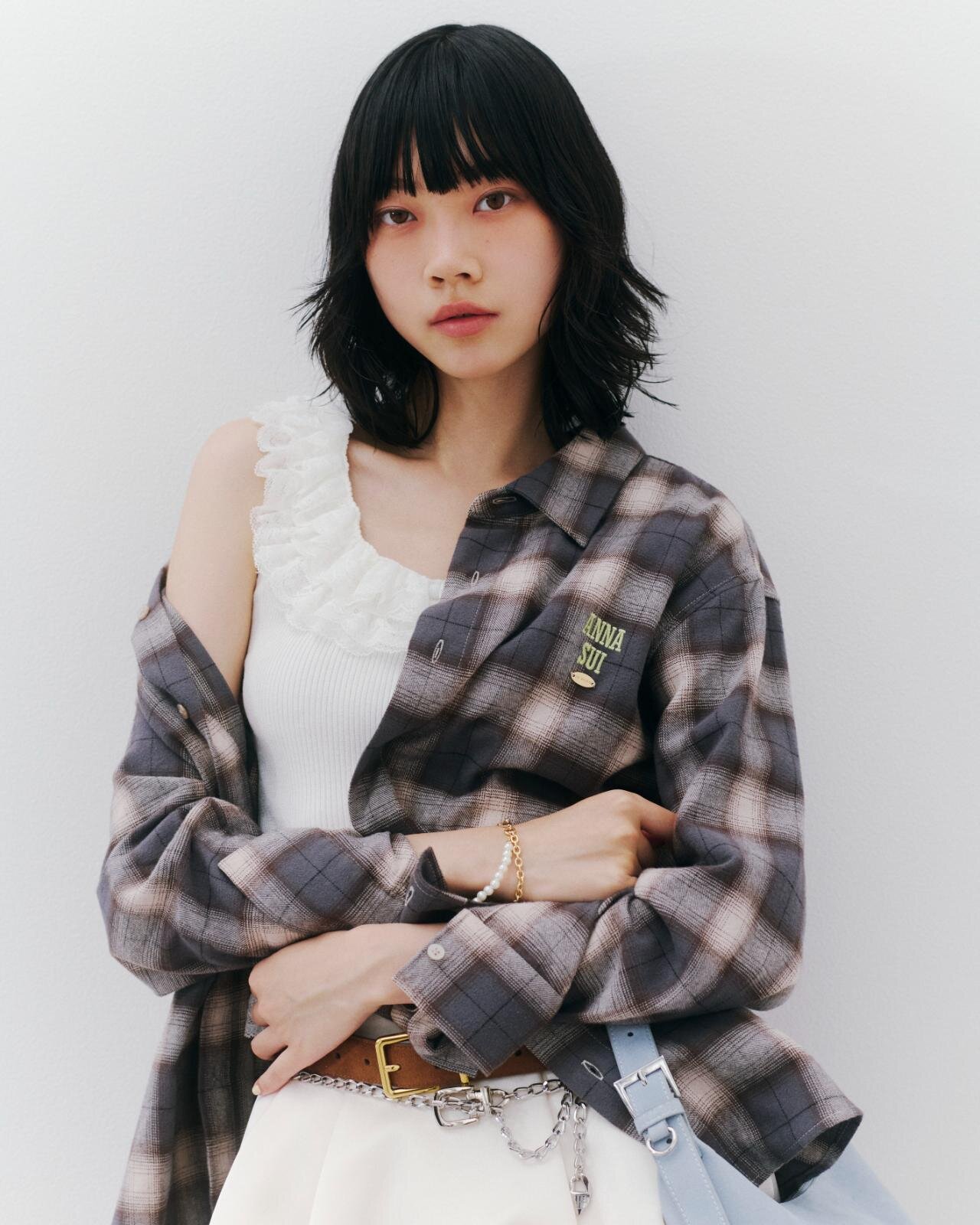 リリー ブラウン×アナ スイ、“スパンコール煌めく”花柄カーディガン＆レース重ねたキャミワンピ｜写真47